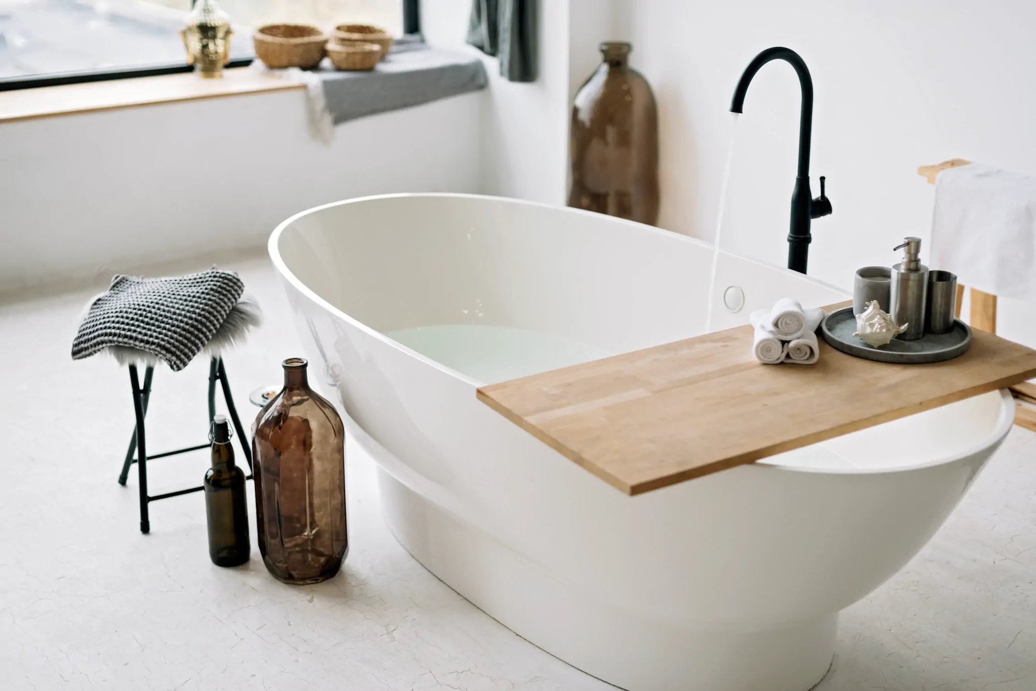 Tankless Water Heater Bath Tub